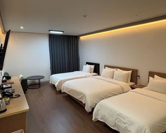 Hotel Deokyeong - Wonju