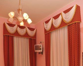 Albergo Roses - Paola - Bedroom