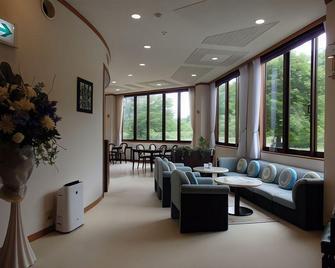 Forest Villa Yumesuzu - Takashima - Salónek