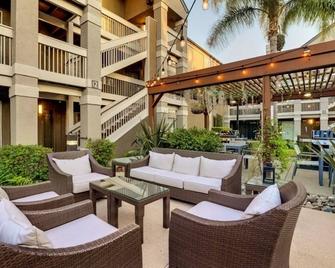 Great Games at Twin Creeks Sports Complex! Pets Allowed, Swimming Pool! - Sunnyvale - Terasa