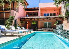 Hidden central oasis w/heated pool across the street from Marina - La Cruz de Huanacaxtle - Pool