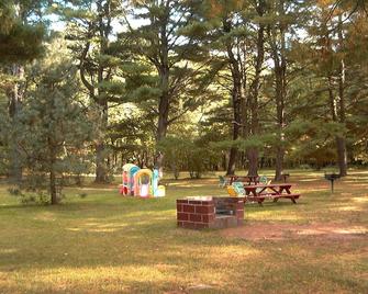 Catskill Motor Court - Catskill - Patio