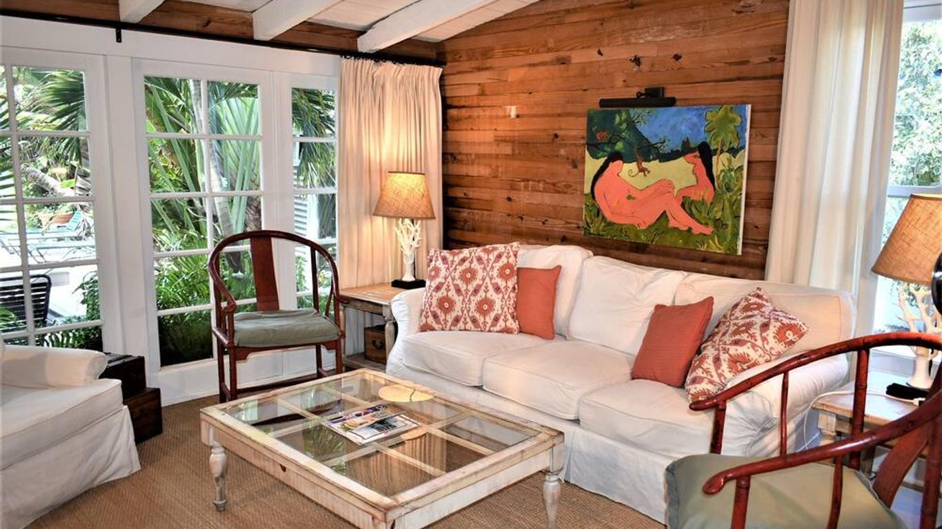 Simonton Court Historic Inn & Cottages