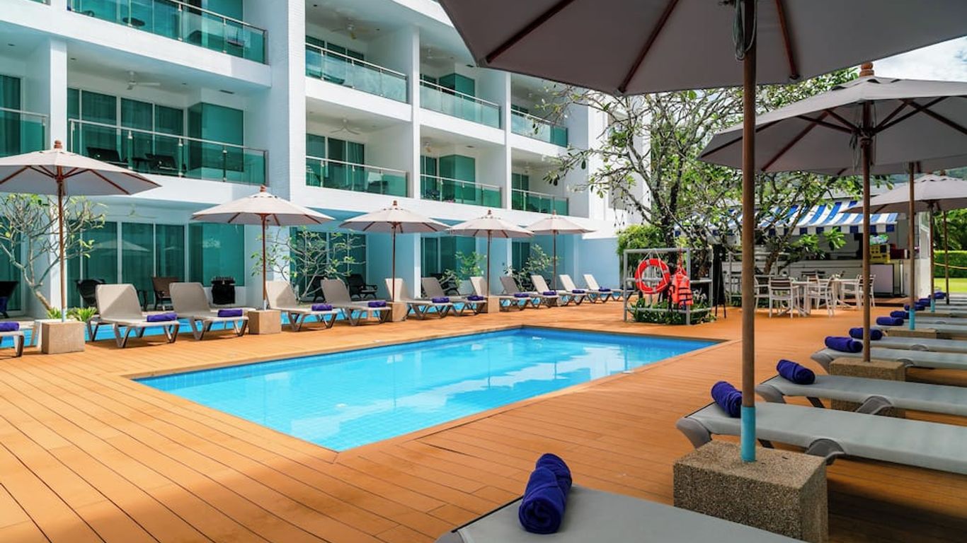 The Old Phuket - Karon Beach Resort