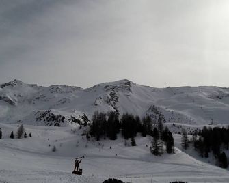 Omama Hotel - Aosta