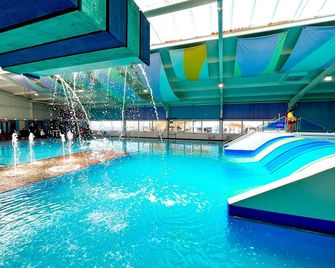Sea Breeze, Cayton Bay - Scarborough - Pool