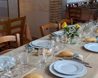 Agriturismo cerquatonda - Montalto delle Marche - Restaurante