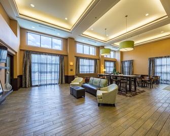 Hampton Inn & Suites Burlington - Burlington - Lobby