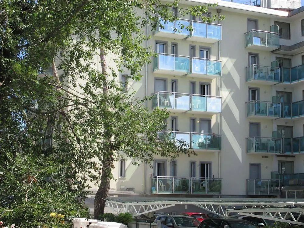 Appartamenti Katja - Bibione - مبنى