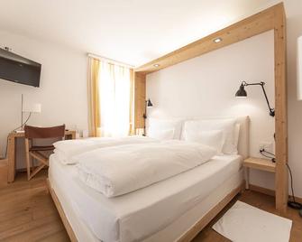 Hotel Mueller - Pontresina - Bedroom