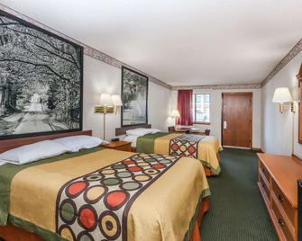 Super 8 by Wyndham Columbia SC / Ft. Jackson - Columbia - Bedroom