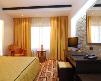 Casa Iris-Hotel & Restaurant - Sinaia - Dormitor