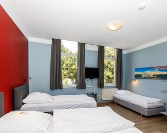 Apart Hotel Sarstedter Hof - Sarstedt - Спальня