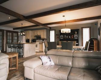 Waterfront, Spa, Sauna, Cold bath Private dock, Fishing, View - Saint-Michel-des-Saints