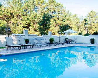 Fairfield Inn & Suites by Marriott Charleston North/Ashley Phosphate - North Charleston - Pool