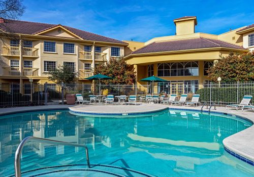 La Quinta Inn Suites By Wyndham Macon 65 Macon Hotel Deals Reviews - Kayak