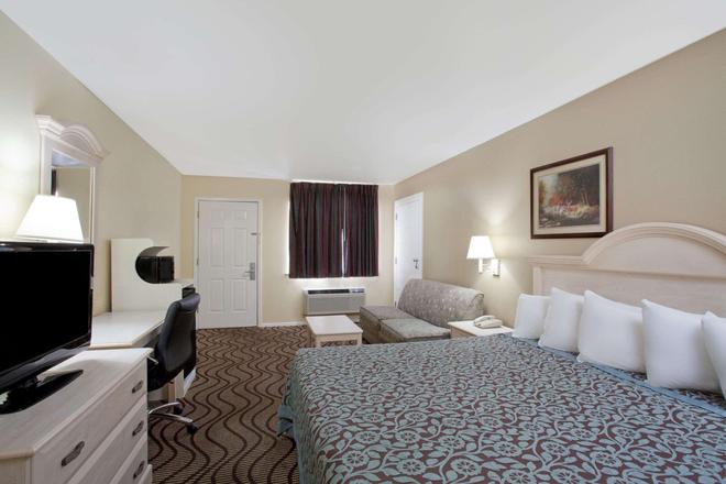 Days Inn By Wyndham Kerrville 51 1 4 0 Kerrville Hotel