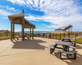 Phoenix II Vacation Condos - Orange Beach - Balkon