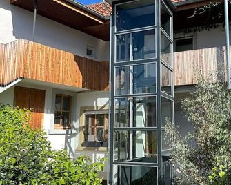 Klimatisierte Wohnung mit großer Terrasse - Deidesheim