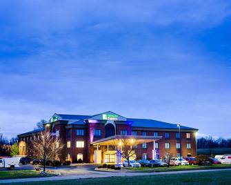 Holiday Inn Express & Suites Shelbyville - Shelbyville - Edificio