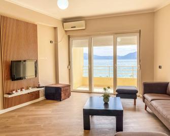 Hotel Brooklyn Vlore - Vlorë - Obývací pokoj