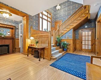 Flora House Denver - דנבר