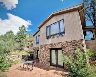 Secluded & Luxurious Mountain Sanctuary Near Gila Wilderness! - Silver City - Building