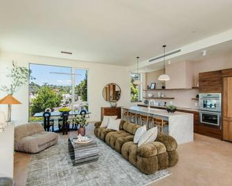 Spacious One Bedroom in Silverlake, Los Angeles - Los Angeles