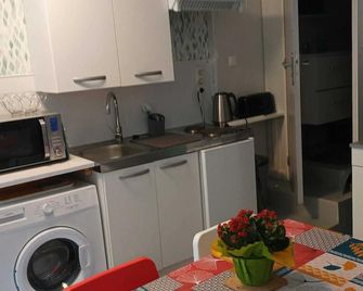 Charming studio in Saint-Apollinaire 30 m² with shared pool - Saint-Apollinaire - Küche