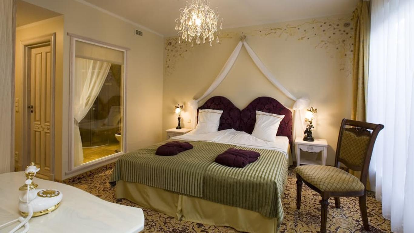 Grand Rose Spa Hotel