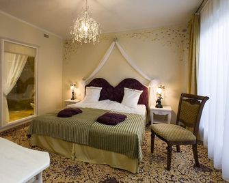 Grand Rose Spa Hotel - Arensburg - Schlafzimmer