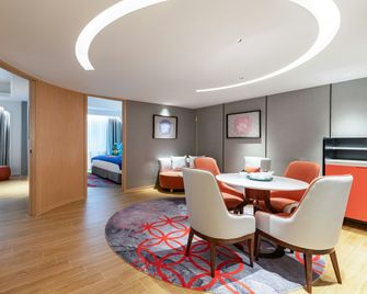 Voco Guangzhou Shifu By IHG - Guangzhou - Bedroom