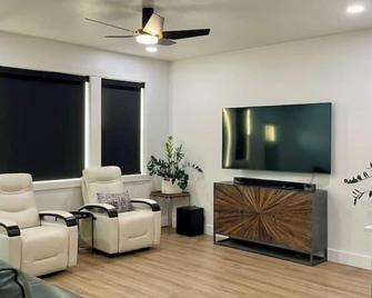 The Greenhouse! - Caldwell - Obývací pokoj