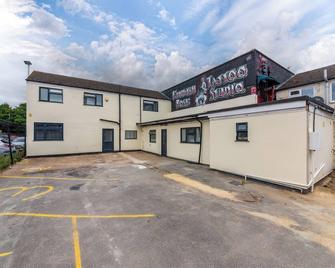 The Lincoln Suites Near The Train Stationwhole - Peterborough - Building