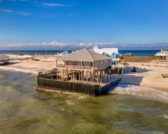 West Beach - Newly Remodeled 4 Bedroom Gulf-Front Beachhouse On Quiet West End O - Dauphin Island