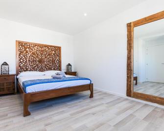 Vista Roses Mar - Villas Batik - Rosas - Habitación