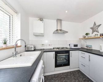 The Little House, boutique home near the sea - Chichester - Kitchen