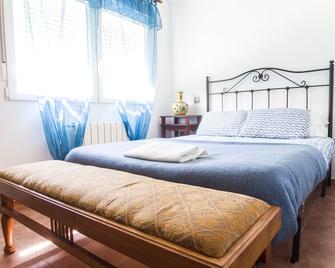 Surf & Coworking - Somo - Bedroom