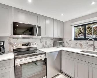 Lux Villa 3br 2ba off Las Olas - Fort Lauderdale - Kuchnia