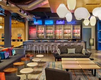 Aloft Houston by the Galleria - Houston - Bar