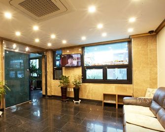 Cj Tourist Hotel - Jeju City - Reception