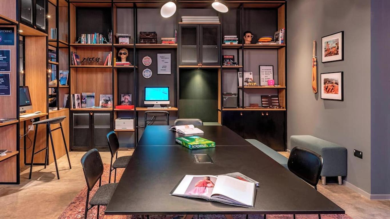 Moxy Glasgow Merchant City