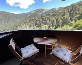 Apartament a La Molina, grans vistes, llar de foc - Alp - Balcony