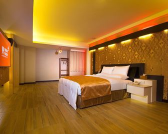 Corona Motel - Tainan - Habitación