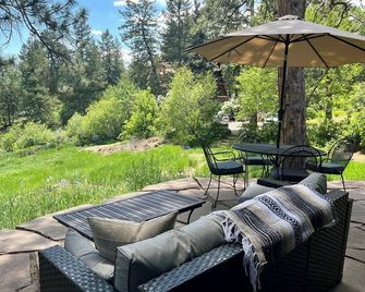 Cozy Cabin Near Boulder with Wildlife and WiFi - Boulder - Patio