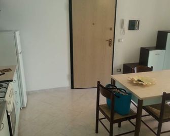 Three-room apartment sleeps up to 6 not far from the sea - SG304 - Gallipoli - Salle à manger