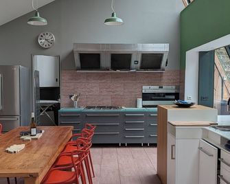 Loft factory 30 minutes from Lyon - Neuville-sur-Saône - Kitchen