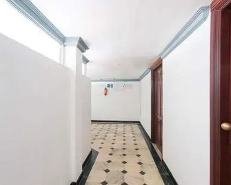 The Pearlview Regency - Kannur - Pasillo