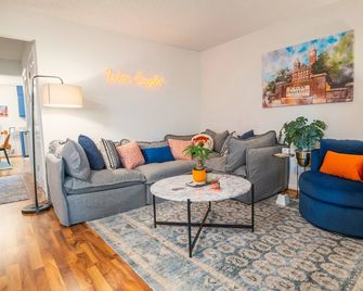 Auburn Game Day Condo - Auburn - Stue