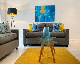 Telford View - East Kilbride - Living room